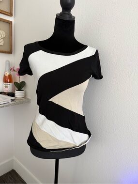 White House Black Market Black, White & Cream Short Sleeve Colorblock Tee
